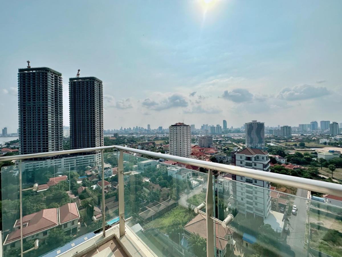 Infinity 28 Hotel And Residence Phnom Penh Bagian luar foto