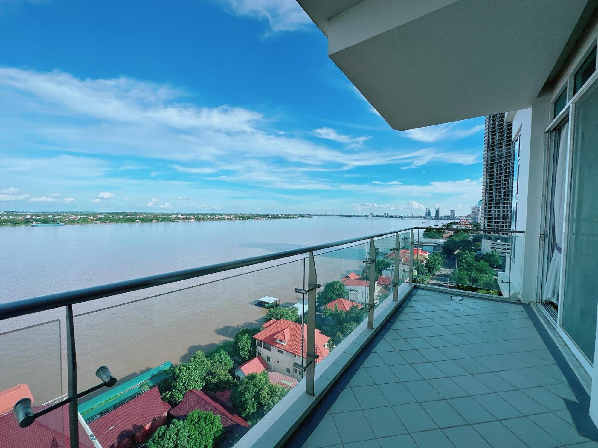 Infinity 28 Hotel And Residence Phnom Penh Bagian luar foto